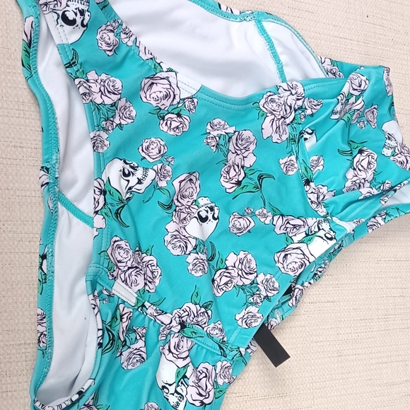 Hot Topic Blue Skull floral high rise swim bikini bottoms S New Tags - Picture 2 of 8